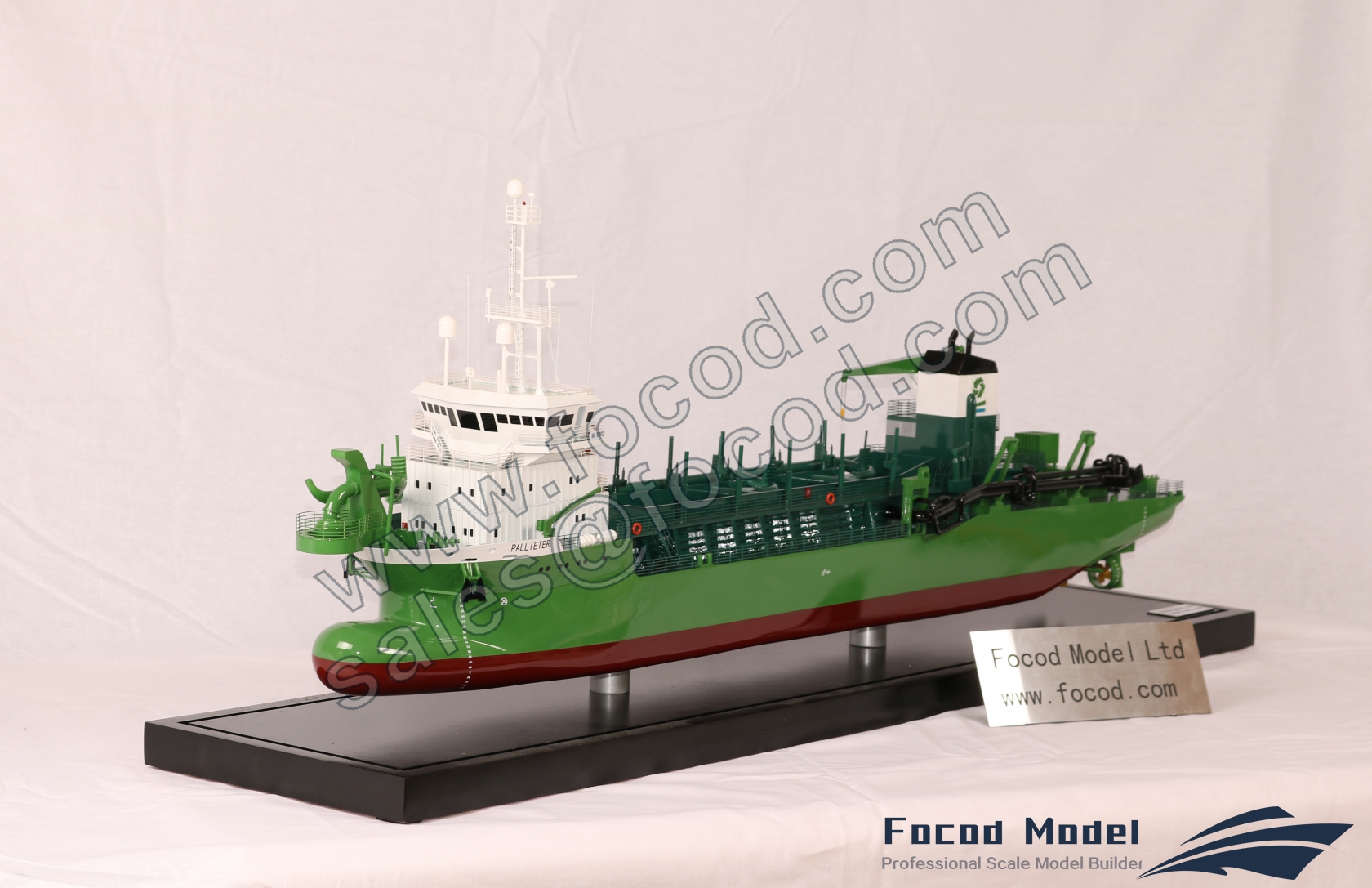customized model of  DEME dredger PALLIETER
